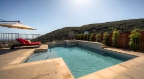 San Elijo Hills Geometric Pool with Raised Spa